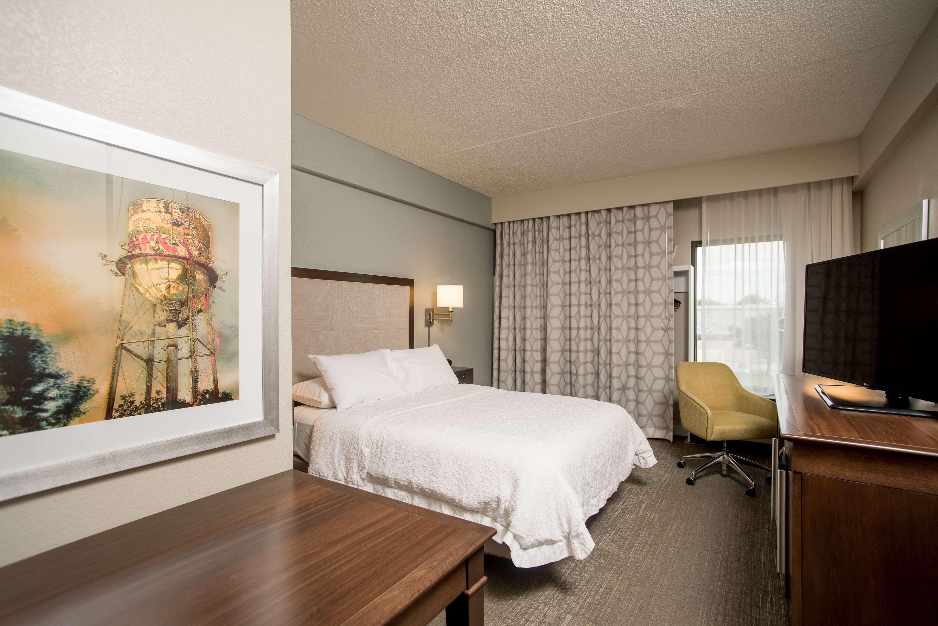 Hampton Inn Joplin Exteriör bild