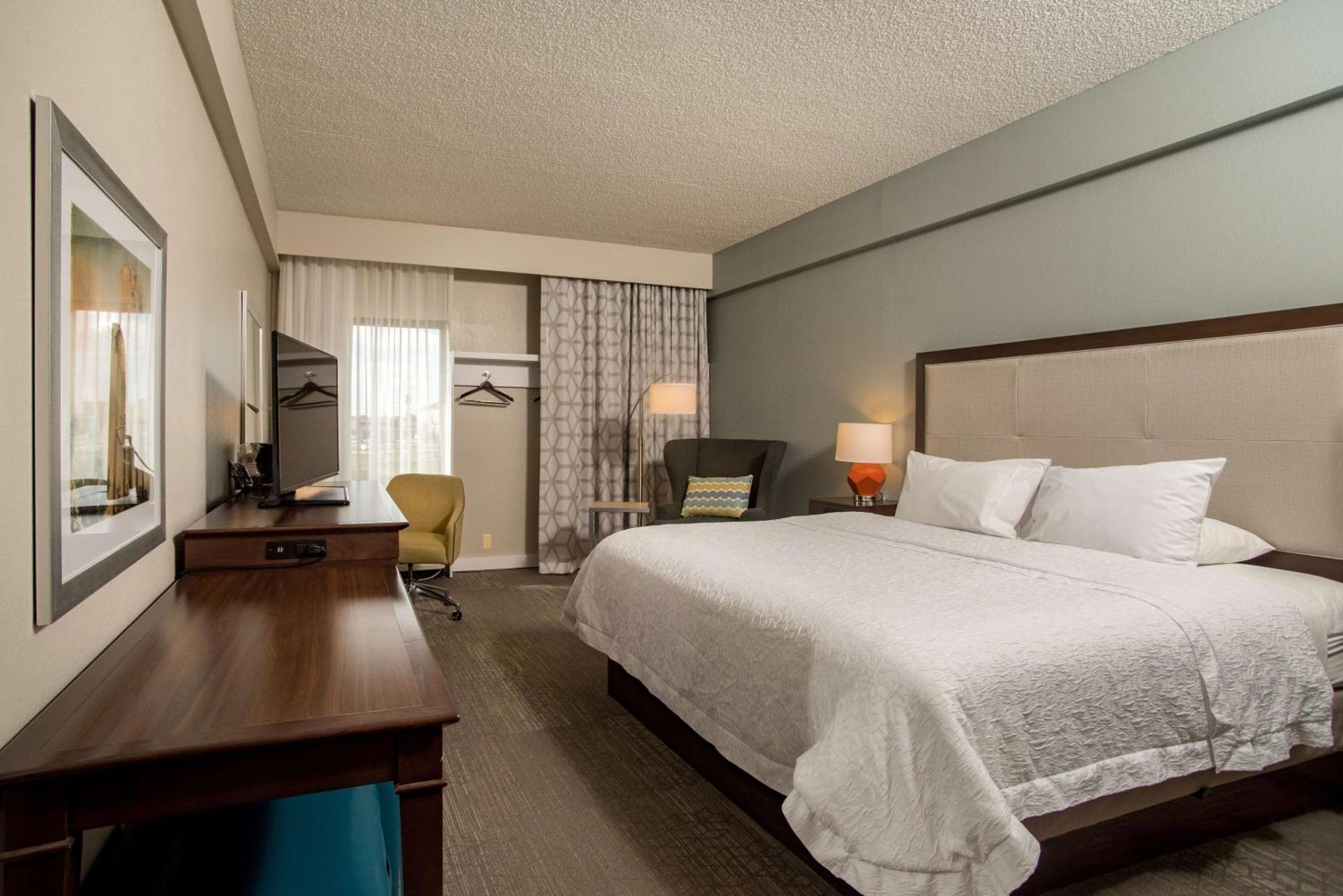 Hampton Inn Joplin Exteriör bild