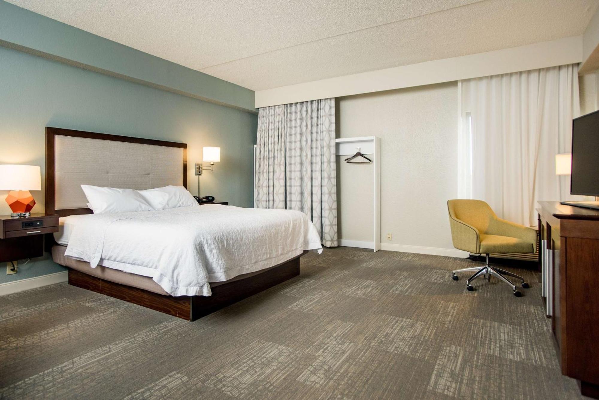 Hampton Inn Joplin Exteriör bild