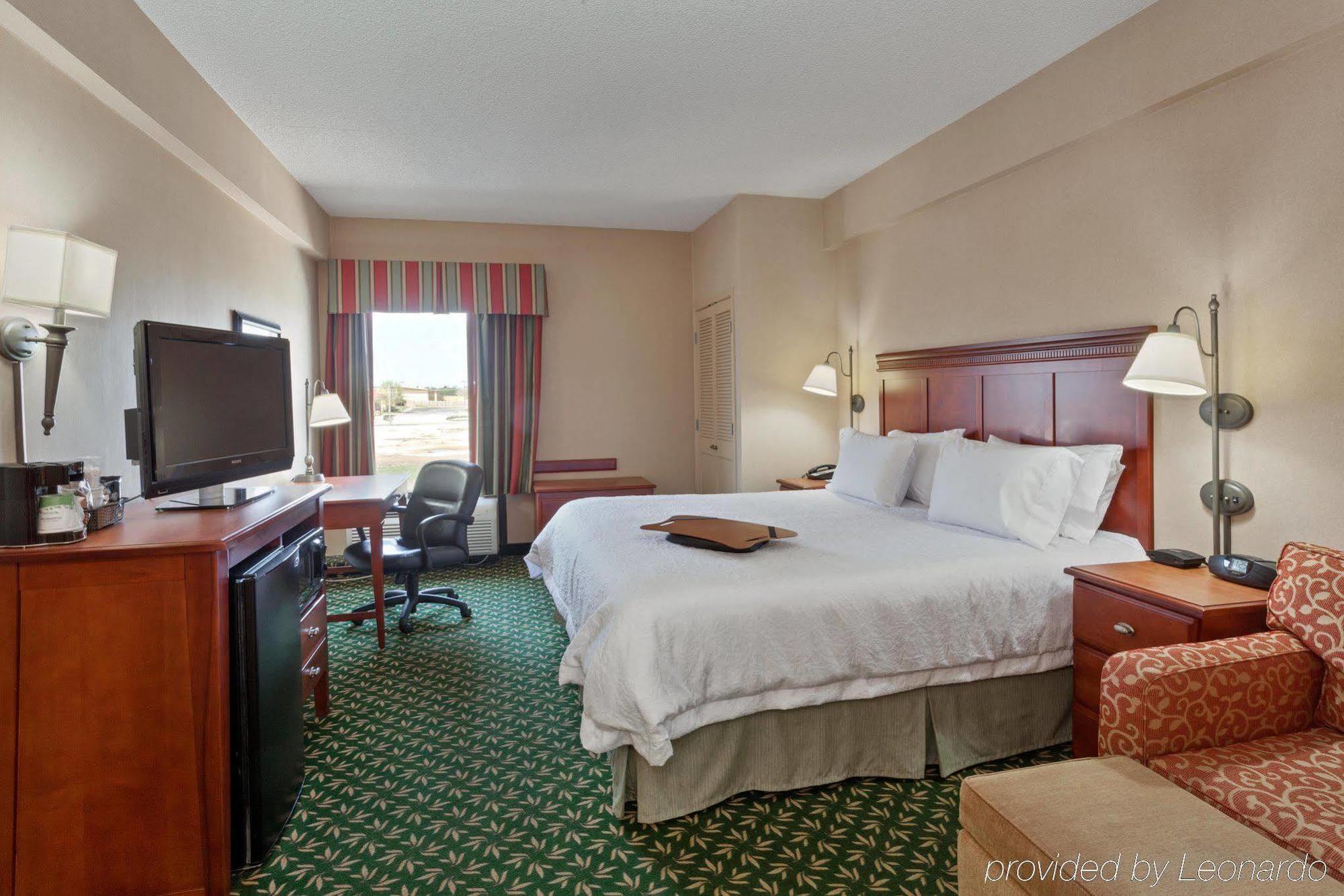 Hampton Inn Joplin Exteriör bild